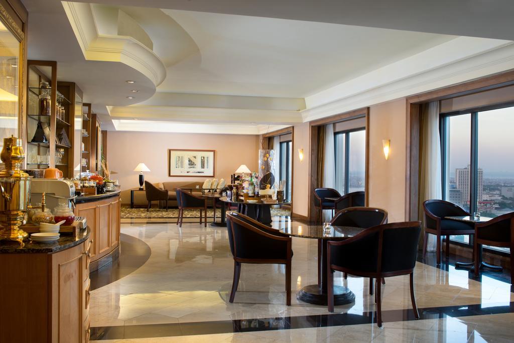 泗水城地球度假村 外观 照片 Club Lounge at the Shangri-La Hotel, Kuala Lumpur